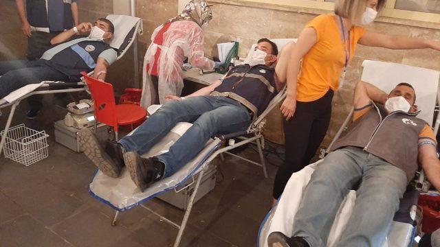 Hayat kurtarmak için kan bağışında bulundular