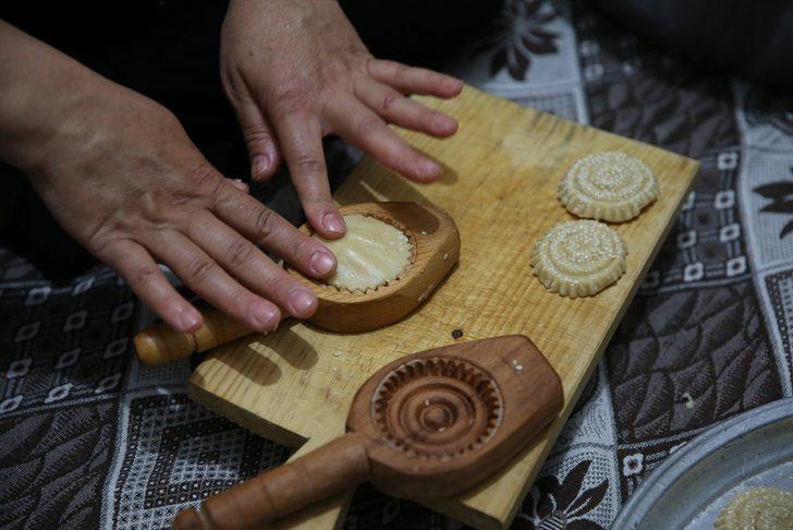 Bayramda akraba evlerine gönderilecek: Ramazan kurabiyesi kömbe nasıl yapılır G4