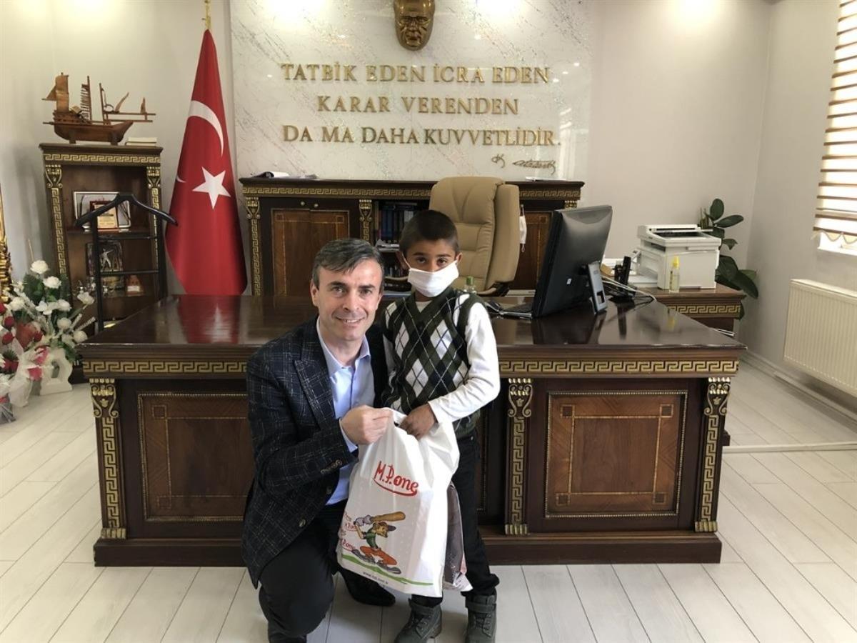 G&ouml;le&rsquo;de yetim ve &ouml;ks&uuml;zlere bayramlık