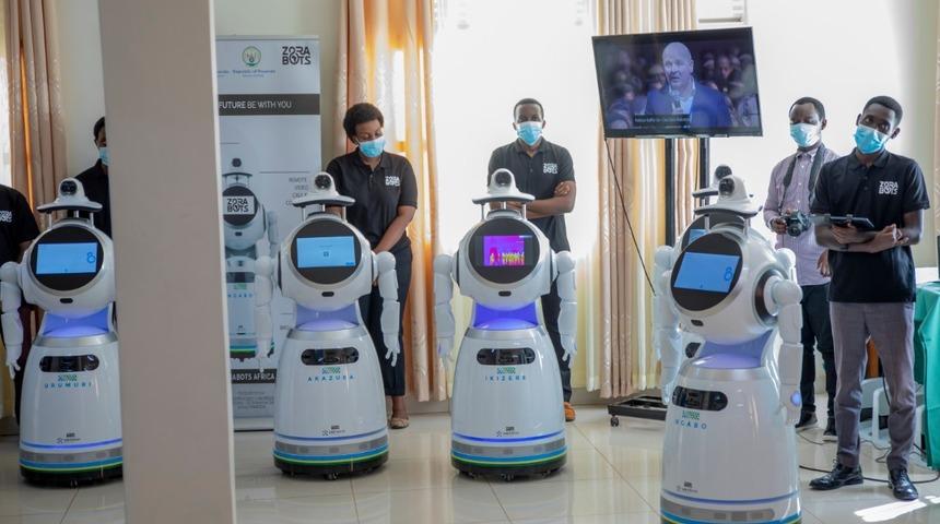 Ruanda'da koronavirüse karşı robotlar devrede