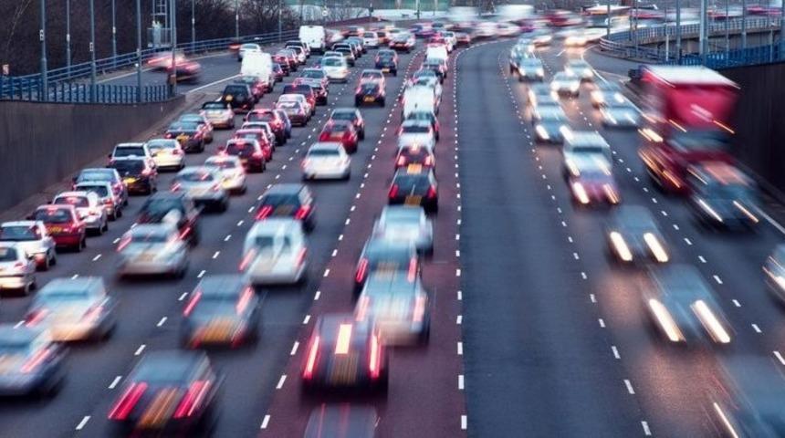 Türkiye’de trafiğe kayıtlı motorlu kara taşıtları tarafından 306 milyar 926 milyon kilometre yol kat edildi