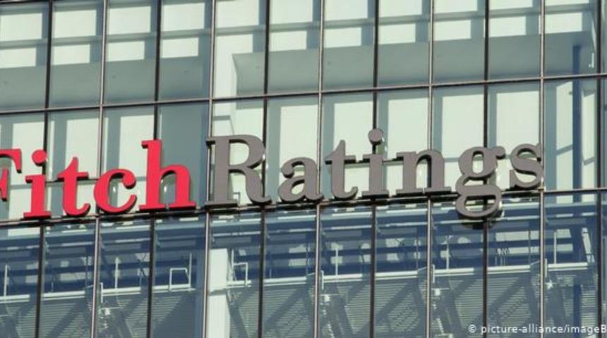Fitch 9 bankanın kredi notu görünümünü düşürdü