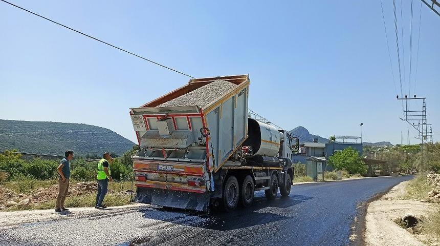 Parmakkurdu Mahallesi’nin yol sorunu sona erdi