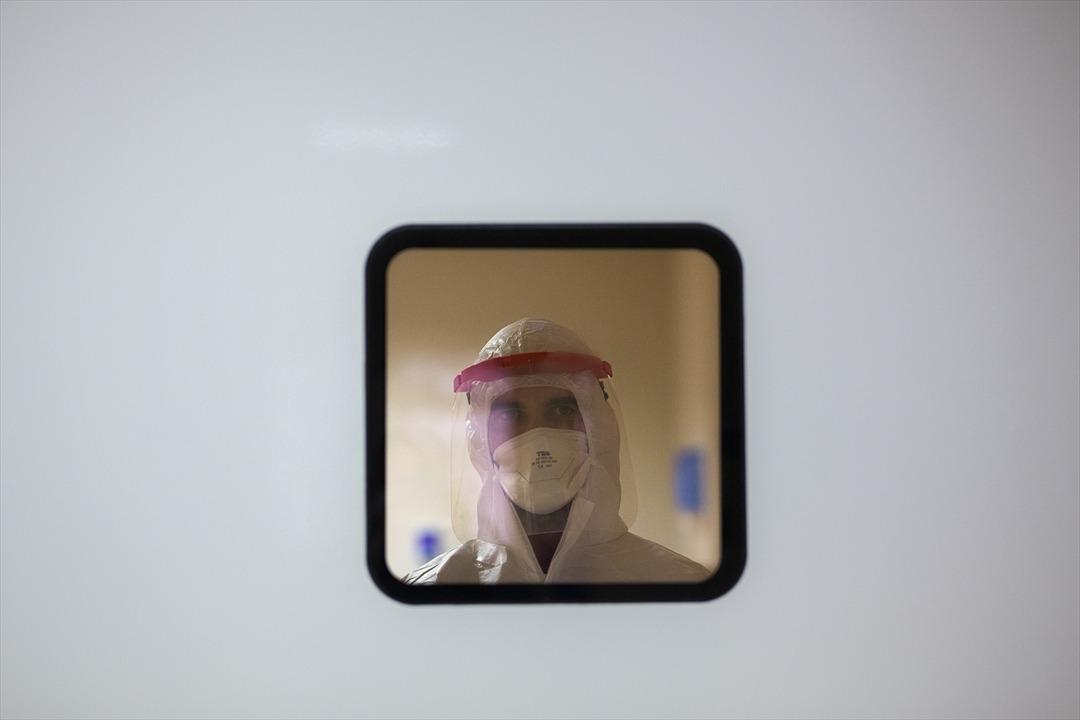 Marmara &Uuml;niversitesi Pandemi Hastanesi g&ouml;r&uuml;nt&uuml;lendi! Koronavir&uuml;s hastaları b&ouml;yle tedavi ediliyor