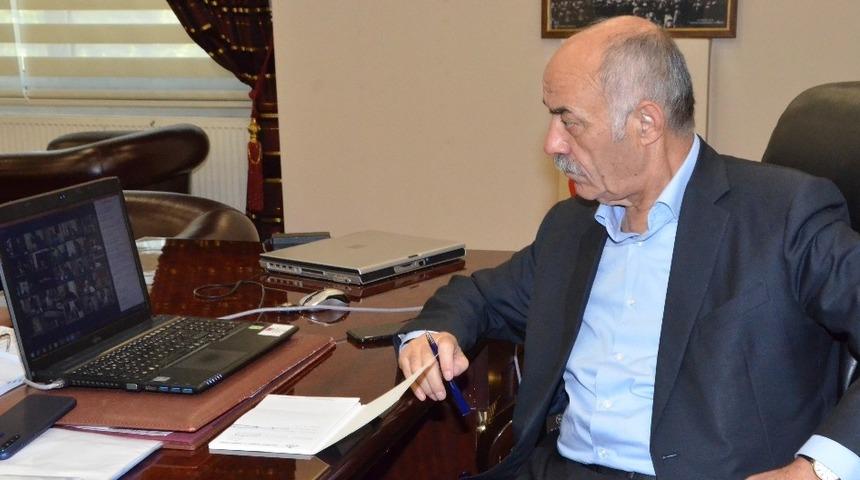 Bakan Albayrak, iş d&uuml;nyası ile video konferansta buluştu