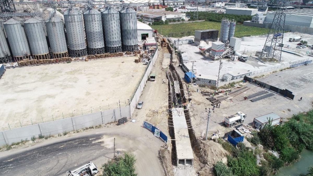 Karacailyas Mahallesi&rsquo;nde yağmur suyu drenaj &ccedil;alışmaları başladı