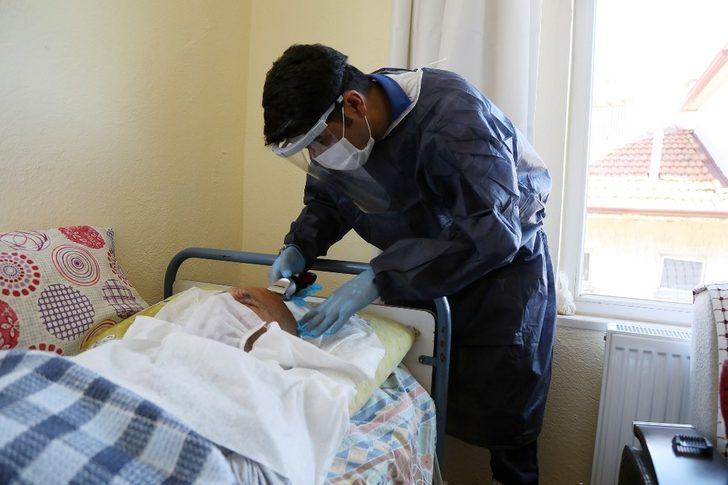 65 yaş üstü vatandaşlara bayram tıraşı G3