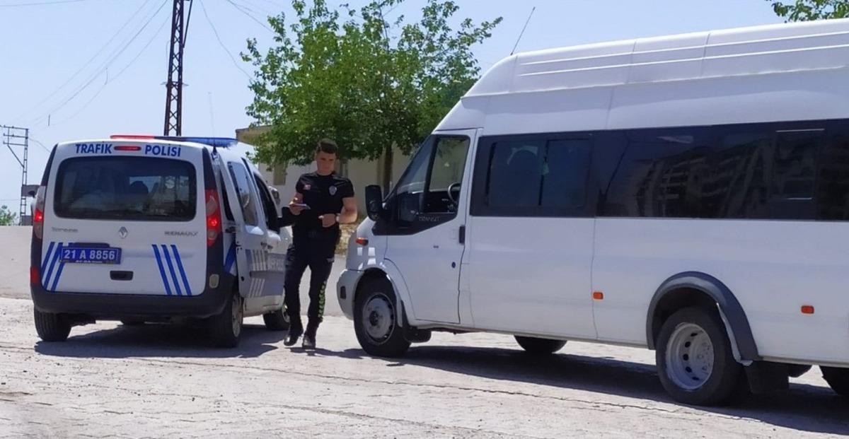 Silvan&rsquo;da toplu taşıma ara&ccedil;larında sosyal mesafe denetimi