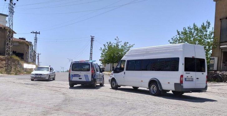 Silvan’da toplu taşıma araçlarında sosyal mesafe denetimi G2