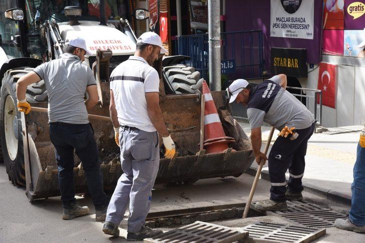 Olası su baskınları için şehrin tüm mazgalları temizleniyor G1