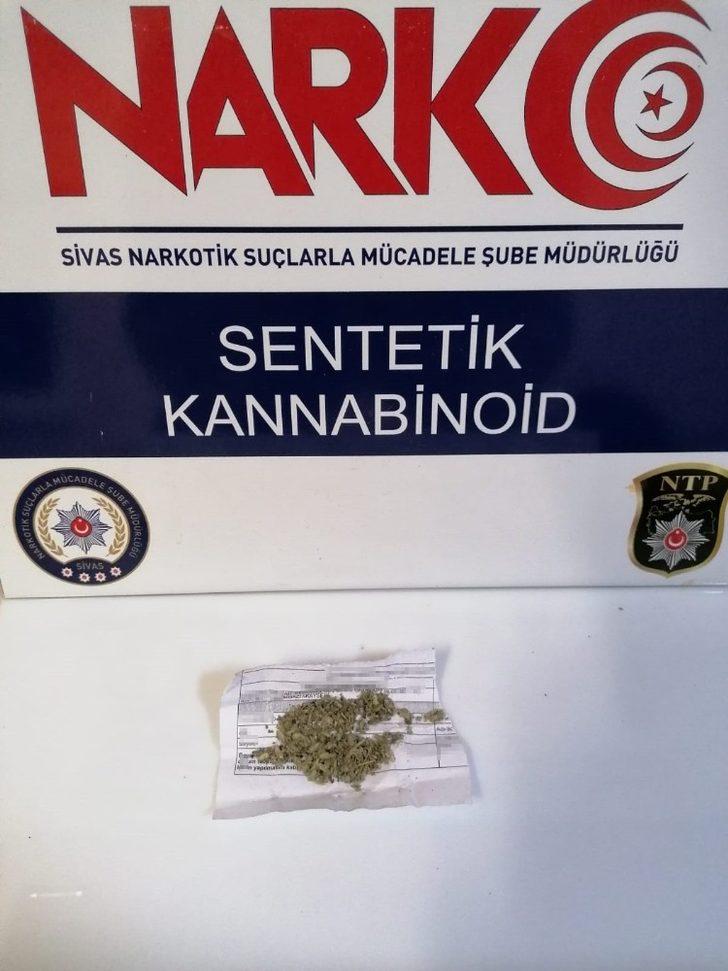 Uyuşturucuya 3 tutuklama G4