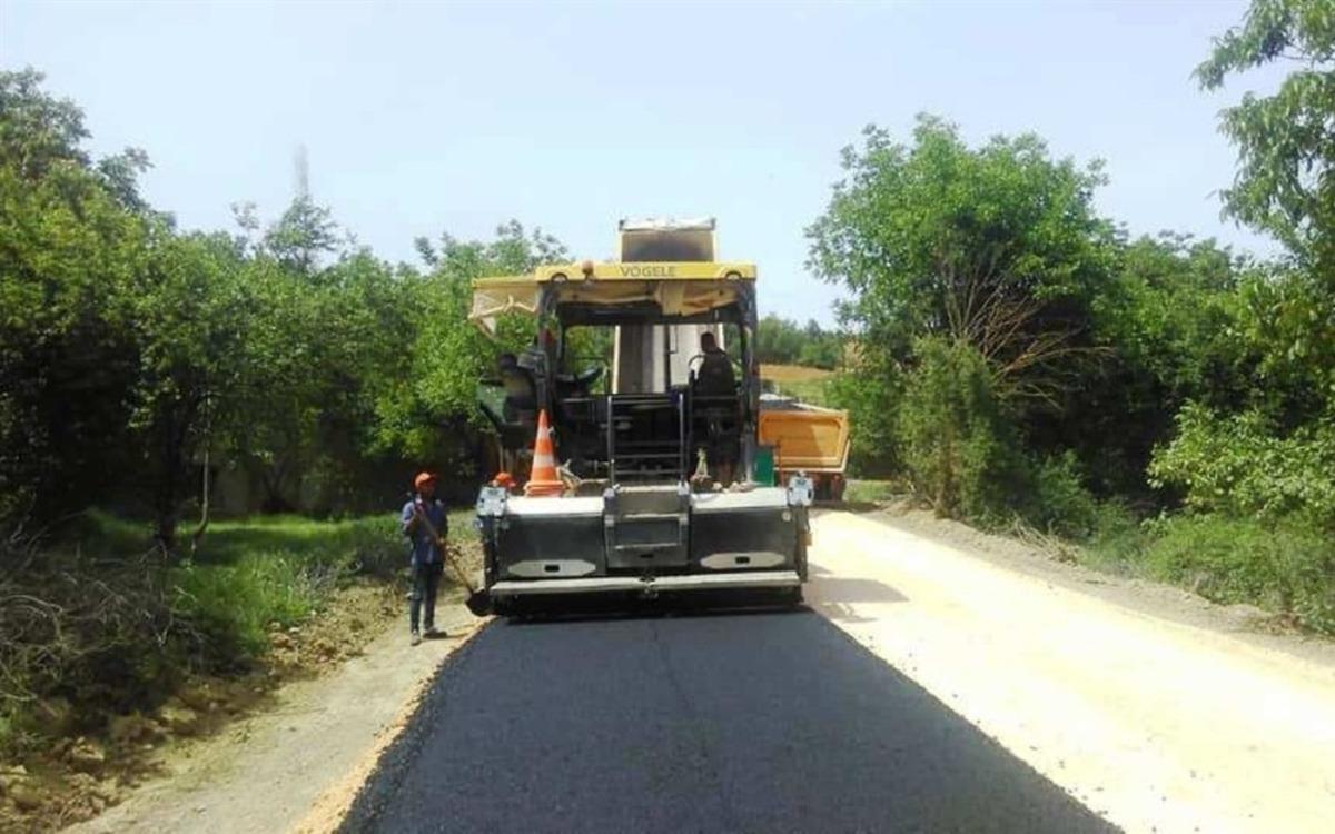 K&ouml;y yollarında BSK kaplama &ccedil;alışması