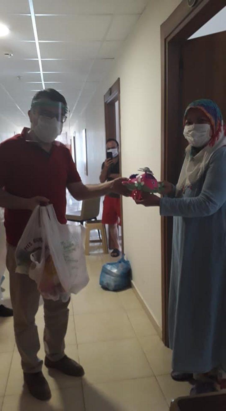 Bolu’da, karantinada kalan çocuklara, balon ve oyuncak sürprizi G3