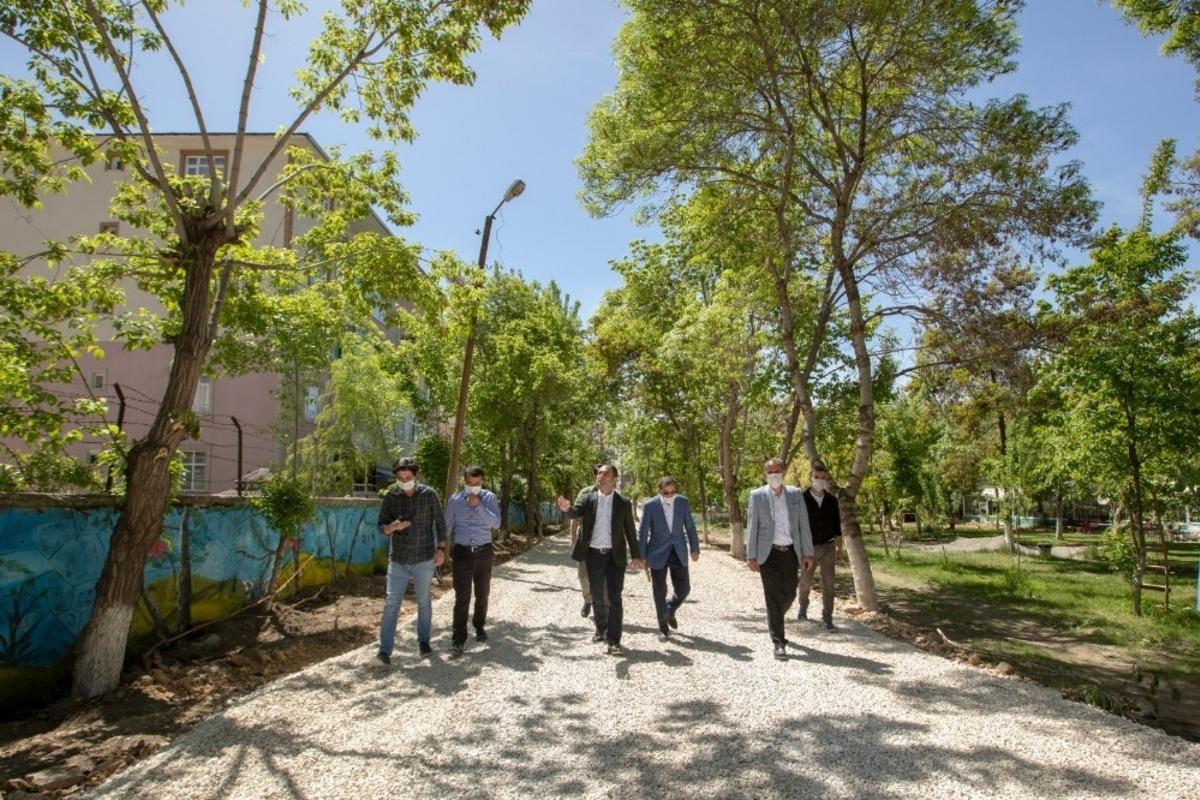 İpekyolu Belediyesinden yol a&ccedil;ma &ccedil;alışması