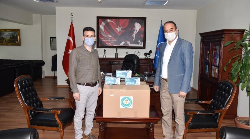 Manisa B&uuml;y&uuml;kşehir Belediyesinin maske desteği devam ediyor