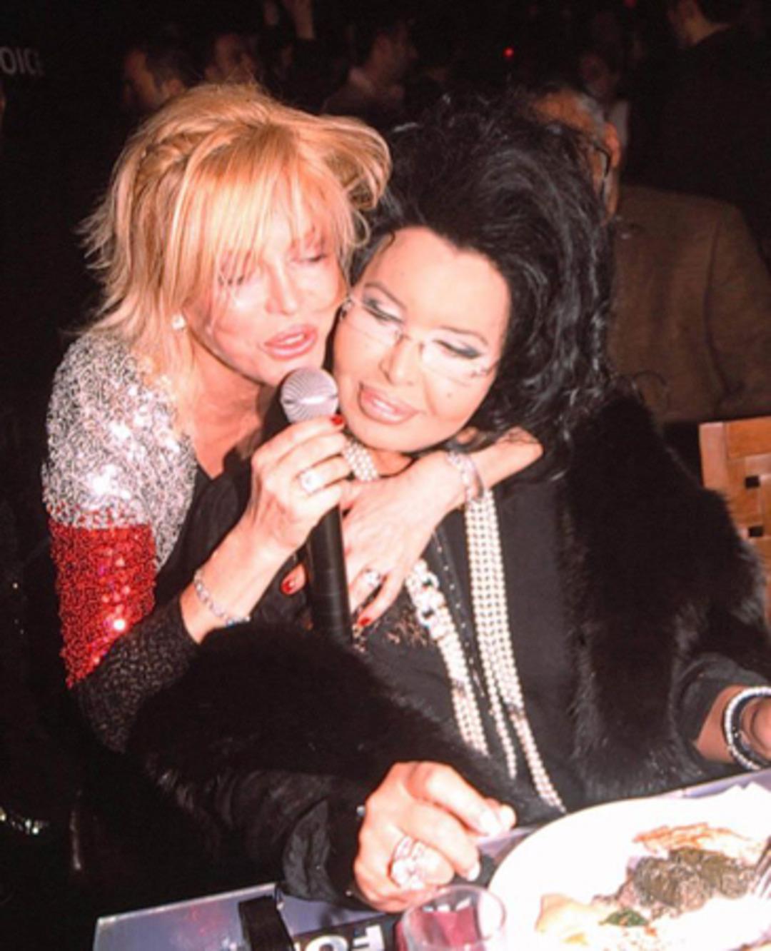 Makyaj parası hayvanlara