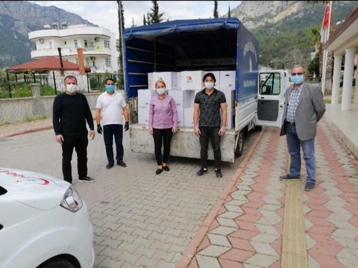 Kemer&rsquo;de 6 bin gıda paketi dağıtıldı