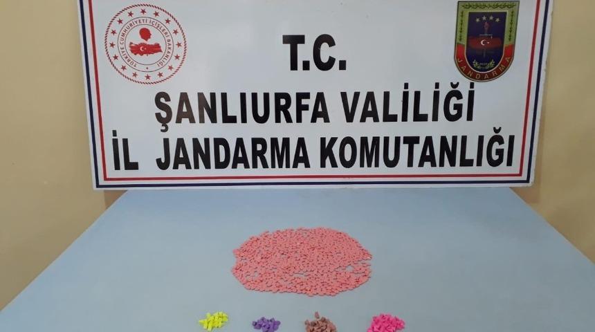 Uyuşturucu satıcılarına operasyon: 3 tutuklama