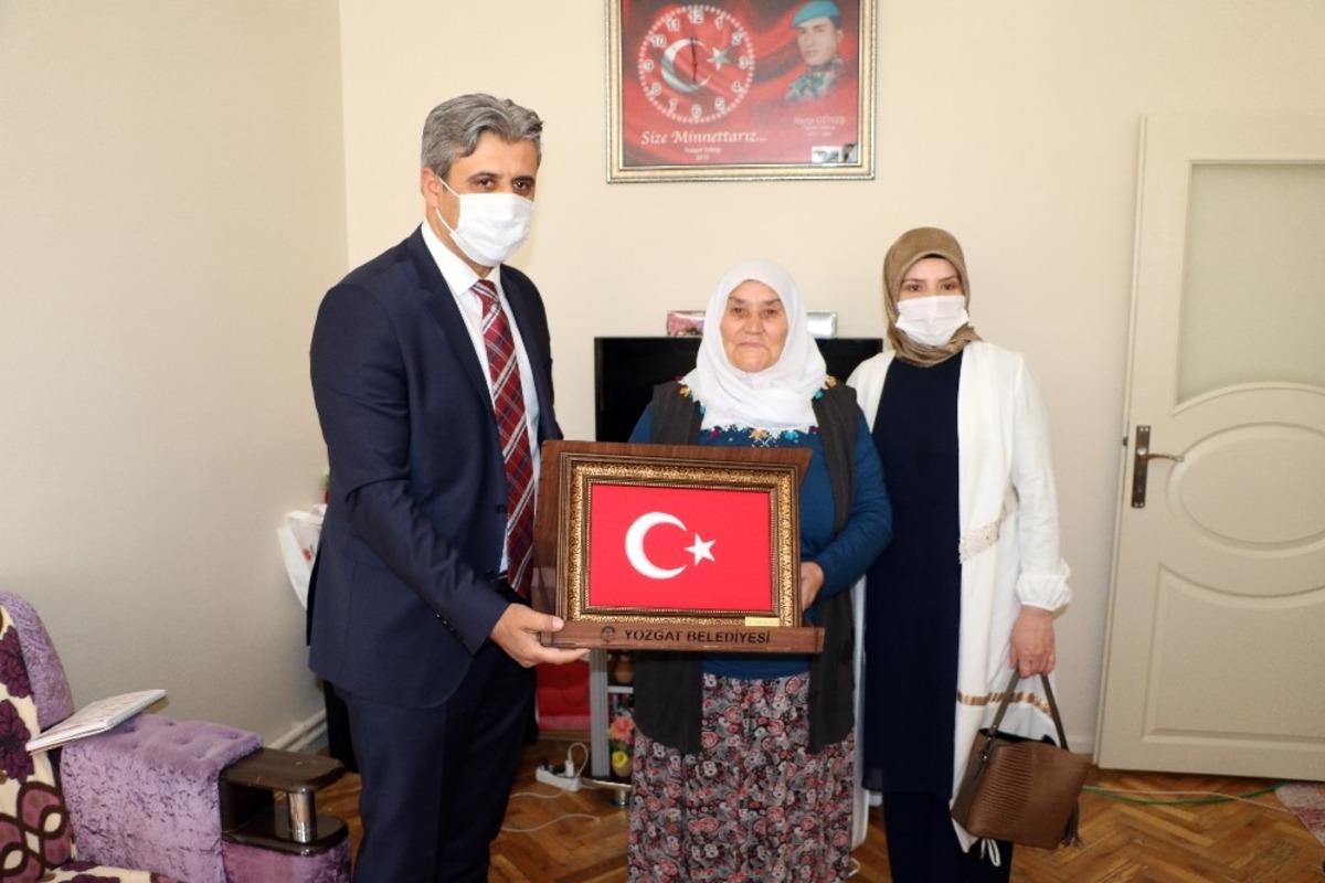 Yozgat&rsquo;ta 2 şehit annesinden Milli Dayanışma kampanyasına destek