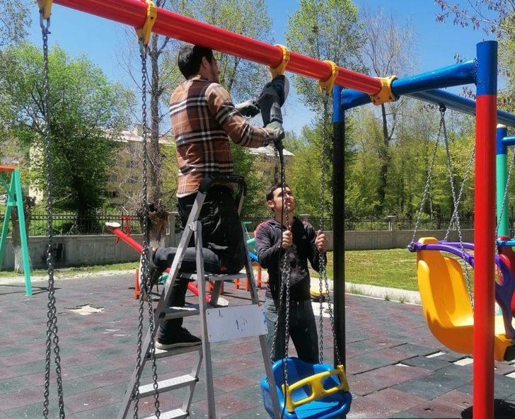 Tatvan’daki parklar yenileniyor G3