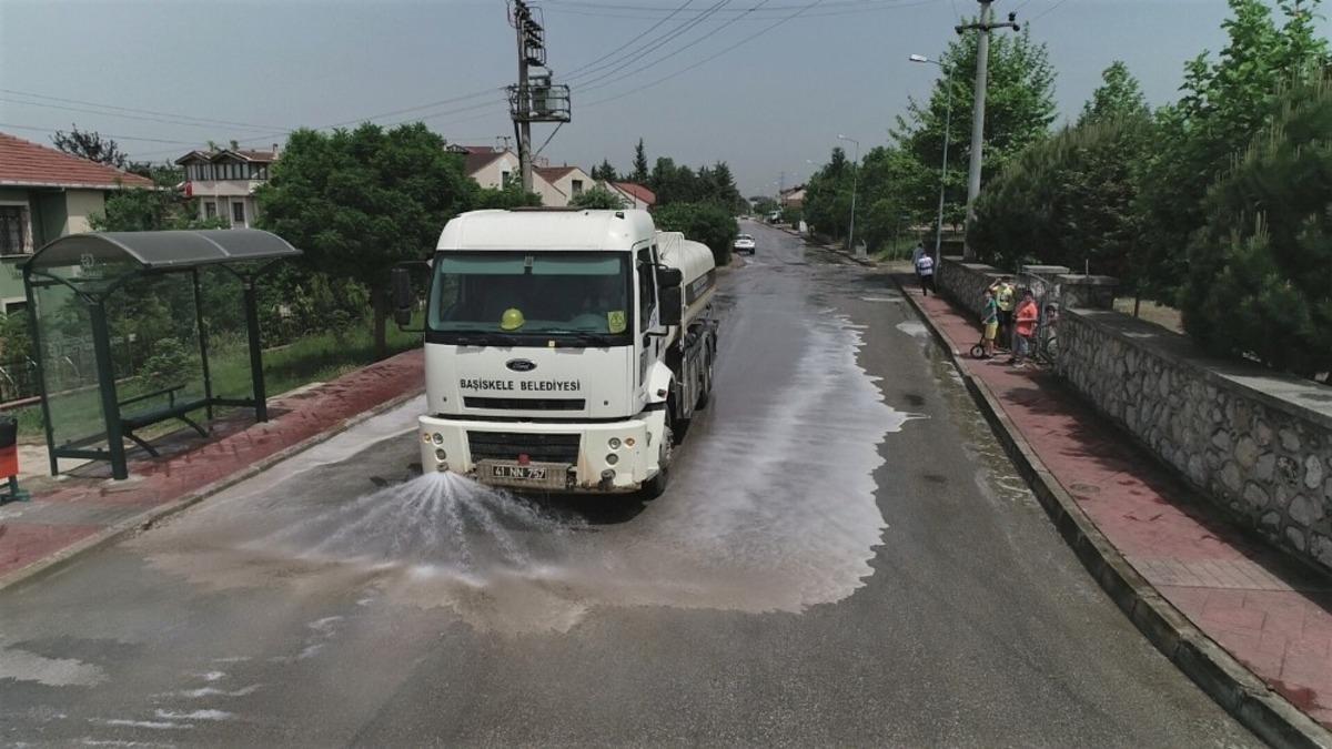 Başiskele&rsquo;de temizlik &ccedil;alışmaları devam ediyor