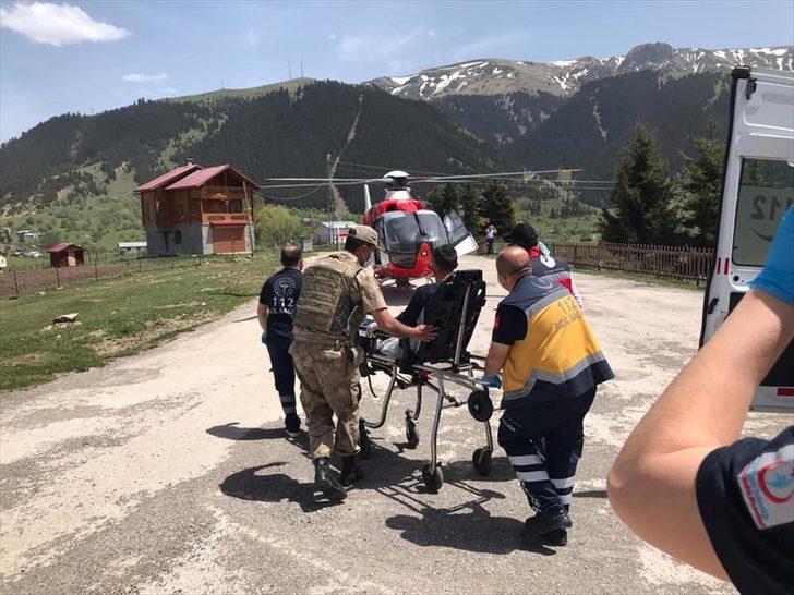 Artvin'de mantardan zehirlenen kişi ambulans helikopterle Trabzon'a götürüldü G1