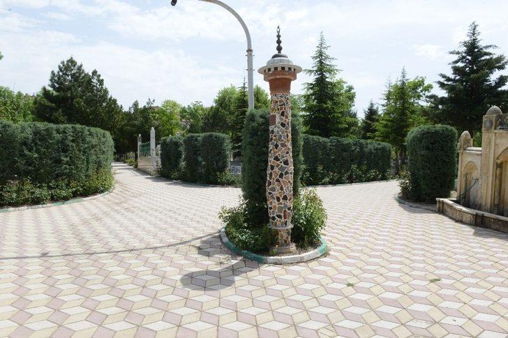 Çorum’da mezarlıklar bayram ziyaretine hazırlandı G1