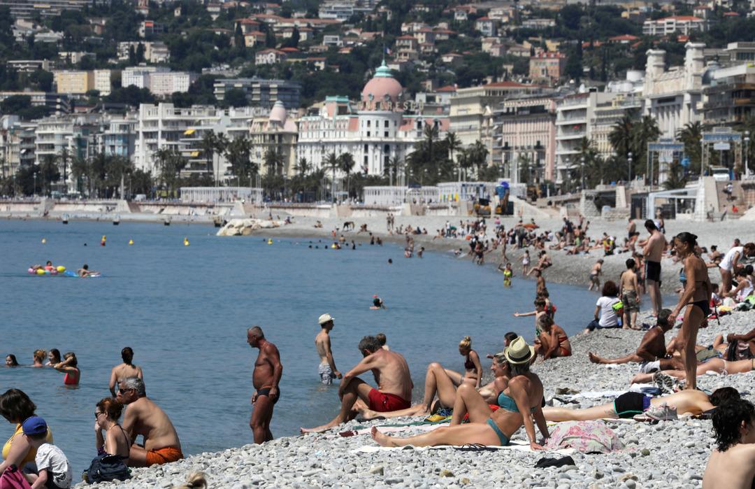 Avrupa&rsquo;da plaj alarmı: İkinci koronavir&uuml;s dalgası gelebilir