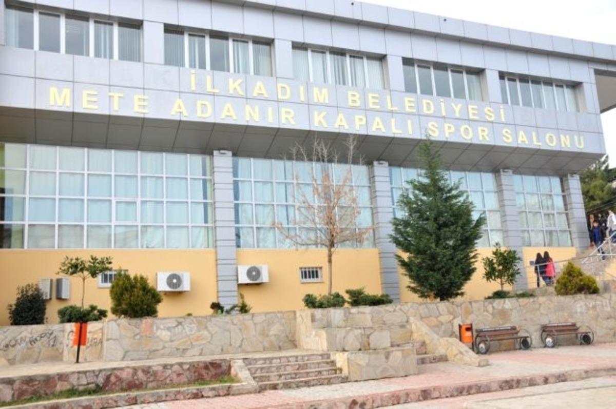 İlkadım&rsquo;dan kapalı spor salonlarına revize