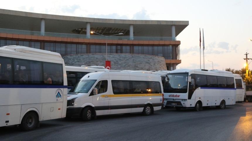 Akhisar Belediyesi&rsquo;nin ara&ccedil;ları bayramda şehit ailelerinin hizmetinde