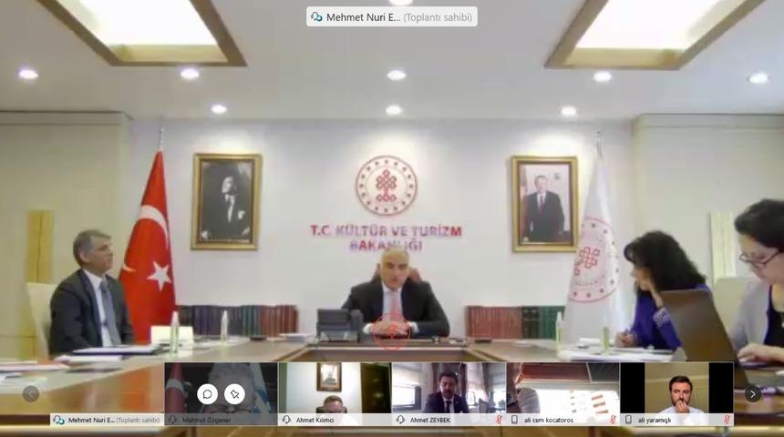 Bakan Ersoy duyurdu: Bayramdan sonra İstanbul'dan çıkışlar için tatil amaçlı özel izin belgesi oluşturulacak