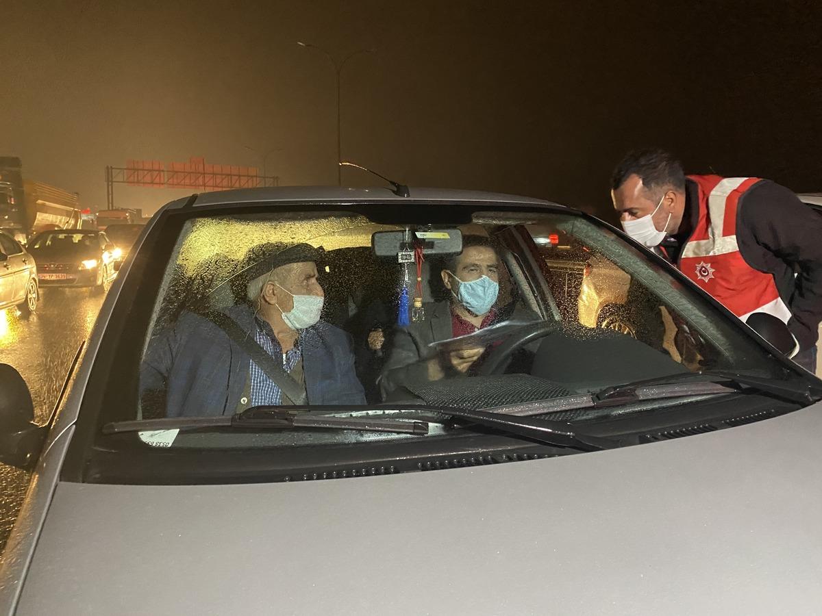 65 yaş &uuml;st&uuml; vatandaşlar memleket yolunda 