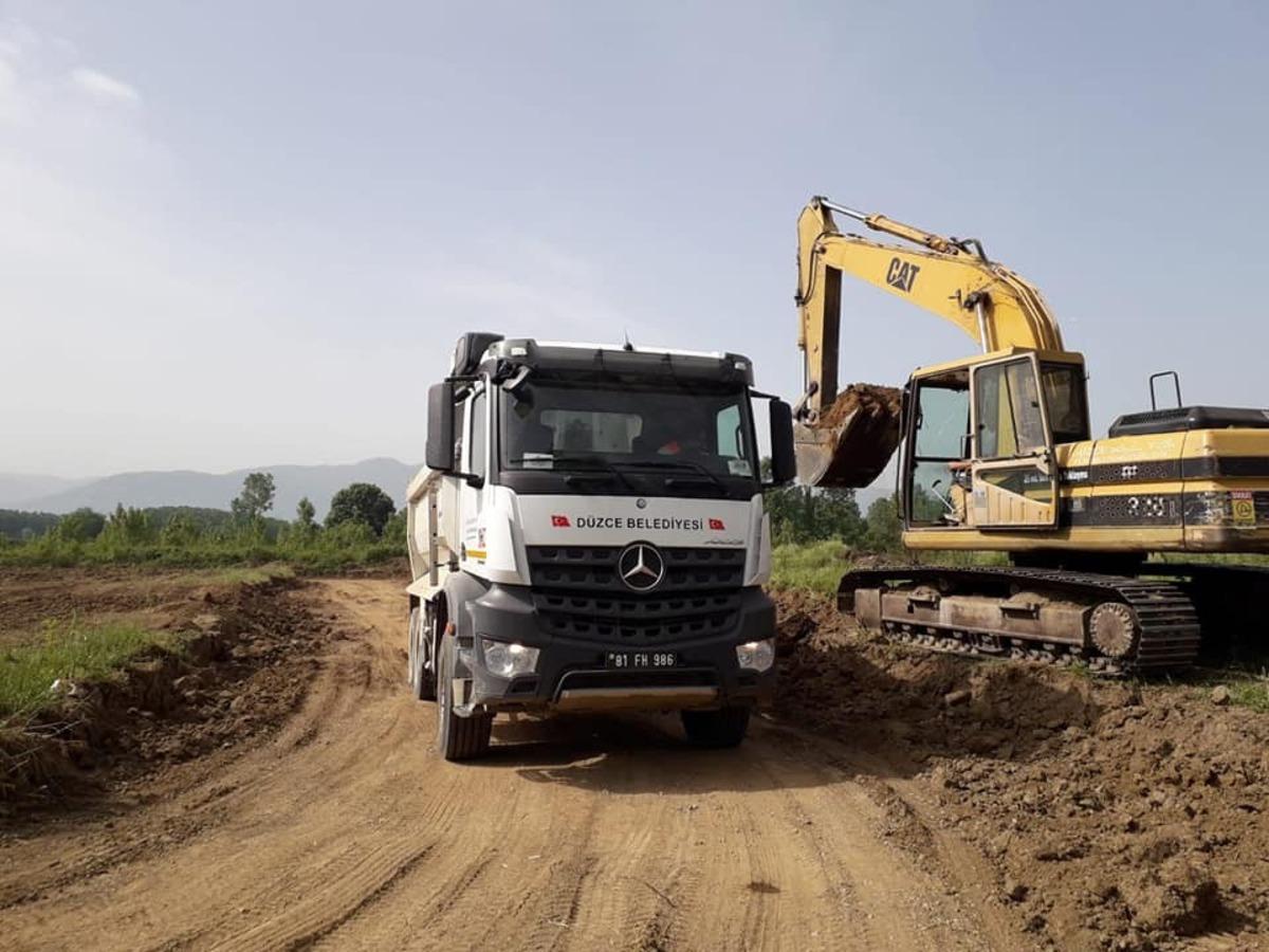 Başkan &Ouml;zl&uuml;, &ccedil;alışmaları inceledi