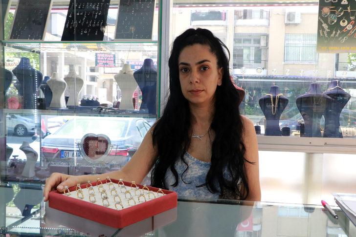 'Nişanlıma alyans alacağım’ dedi, 30 bin liralık yüzük çaldı G1