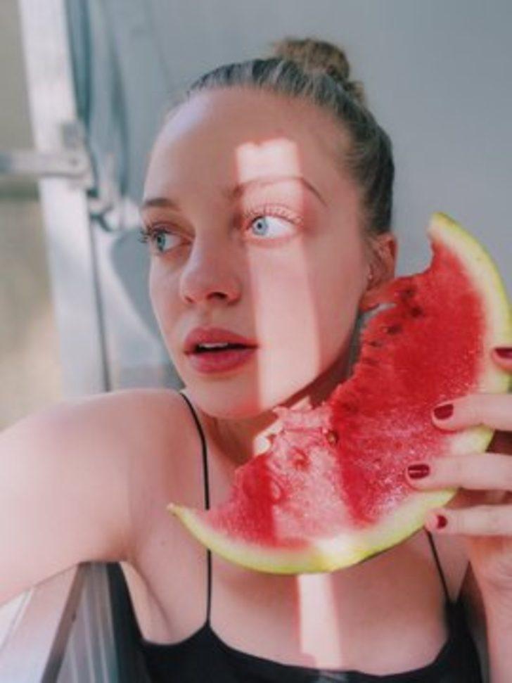 Aşk 101'in Işık'ı İpek Filiz Yazıcı'nın karpuzlu pozu olay oldu G1