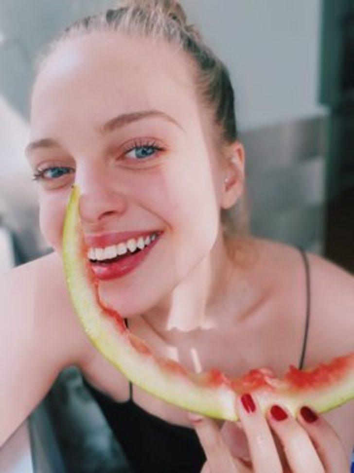 Aşk 101'in Işık'ı İpek Filiz Yazıcı'nın karpuzlu pozu olay oldu G2