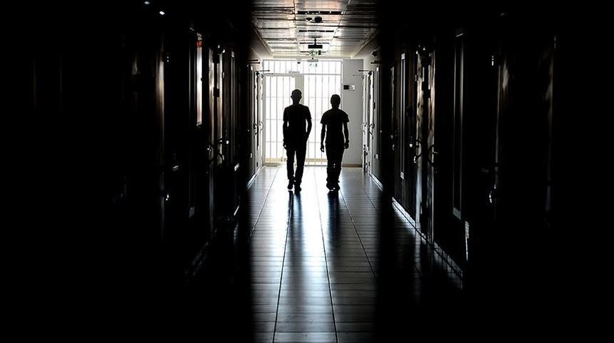 Cezaevine Cem olarak girdi, yargılanırken Azmi olduğu ortaya çıktı