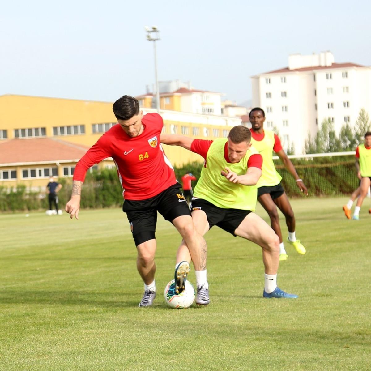 Kayserispor &ccedil;ift kale ma&ccedil; yaptı