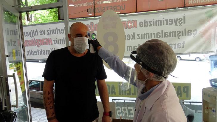 Koronavirüs sonrası berberde hemşire çalıştırmaya başladı G4