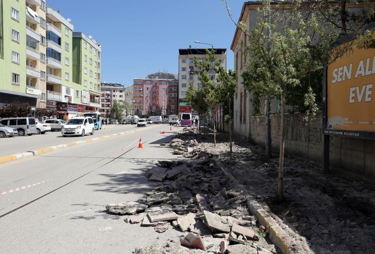 Milli Egemenlik Caddesi&rsquo;nde yenileme &ccedil;alışmaları başladı