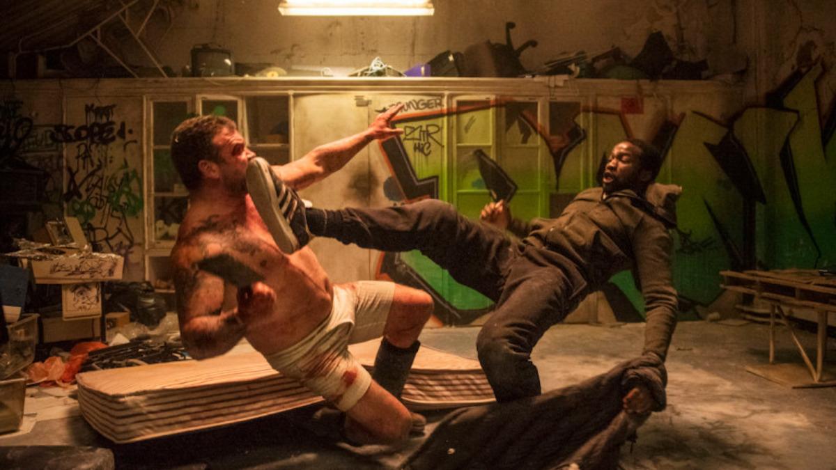 Y&uuml;zlerce işkence ve &ouml;l&uuml;m sahnesiyle Gangs Of London, İngiliz televizyonlarının en şiddet dolu dizisi oldu