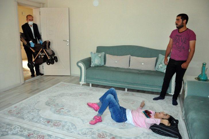 Başkan Büyüksu’dan engelli Özdemir’e bebek arabası G3