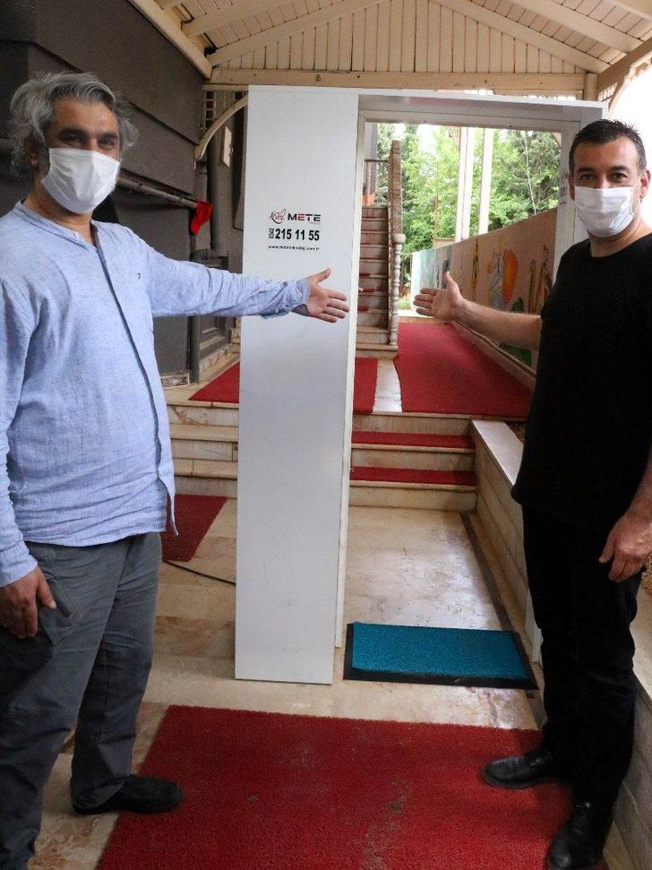 Koronavirüse karşı dezenfekte tüneli G4