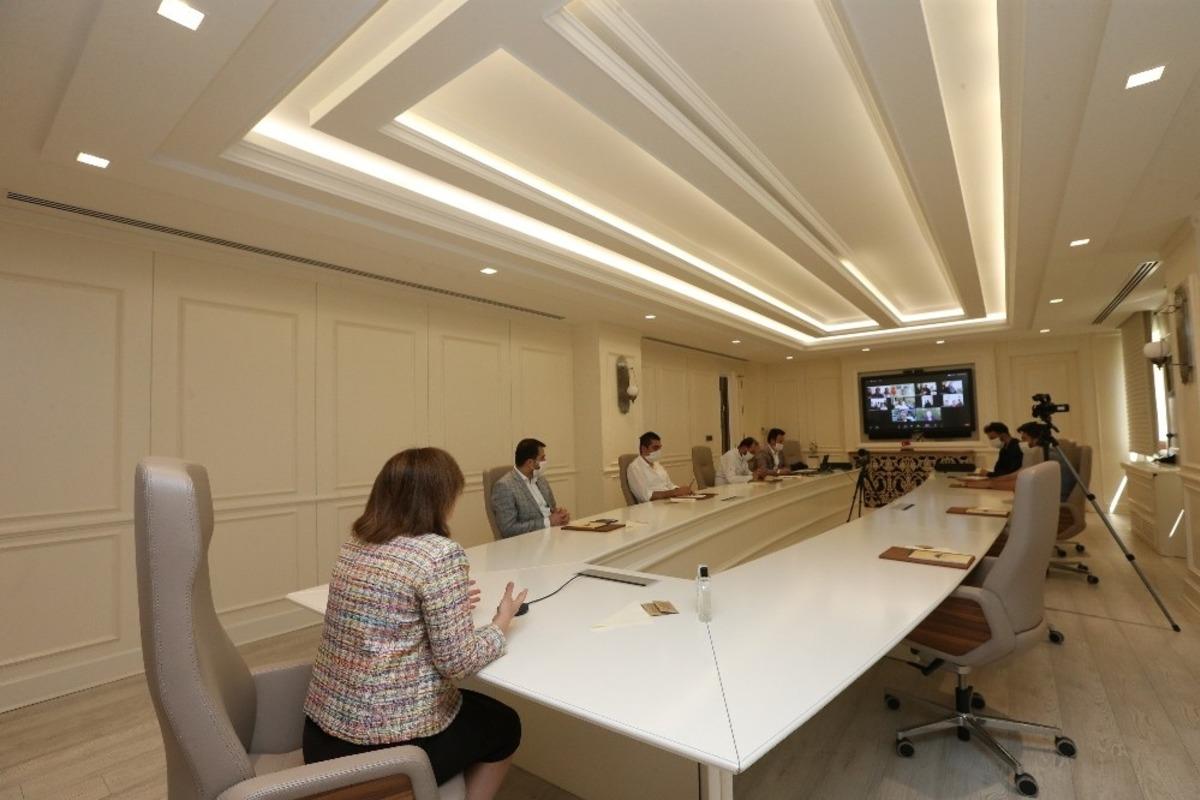 Şahin, yetim aileleriyle telekonferansta buluştu