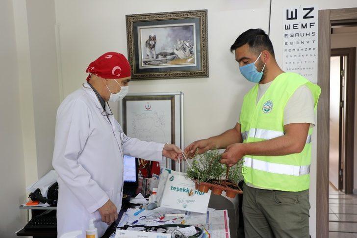 Başkan Yalçın’dan hekim ve diş hekimlerine bayram armağanı G2