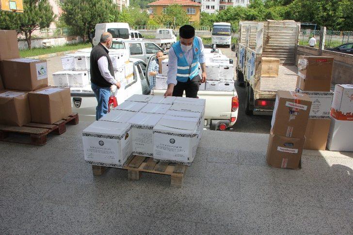 Kısıtlama öncesinde ihtiyaç sahibi bin 200 aileye yardım kolisi dağıtıldı G3