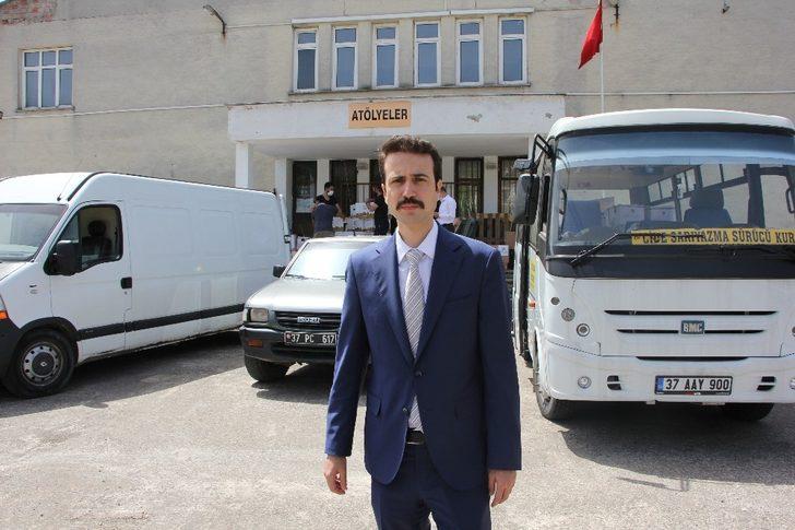 Kısıtlama öncesinde ihtiyaç sahibi bin 200 aileye yardım kolisi dağıtıldı G5