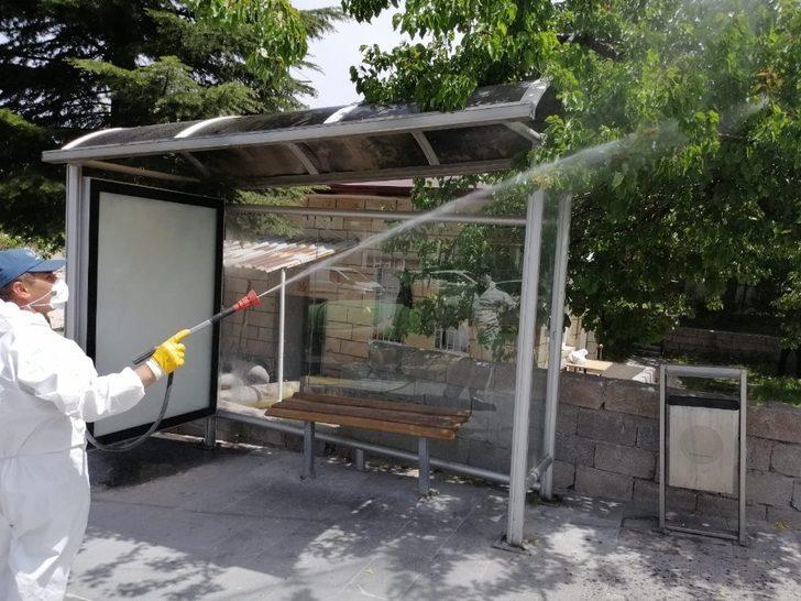 Haşere ve sineklere karşı ilaçlama çalışması yapılıyor G3