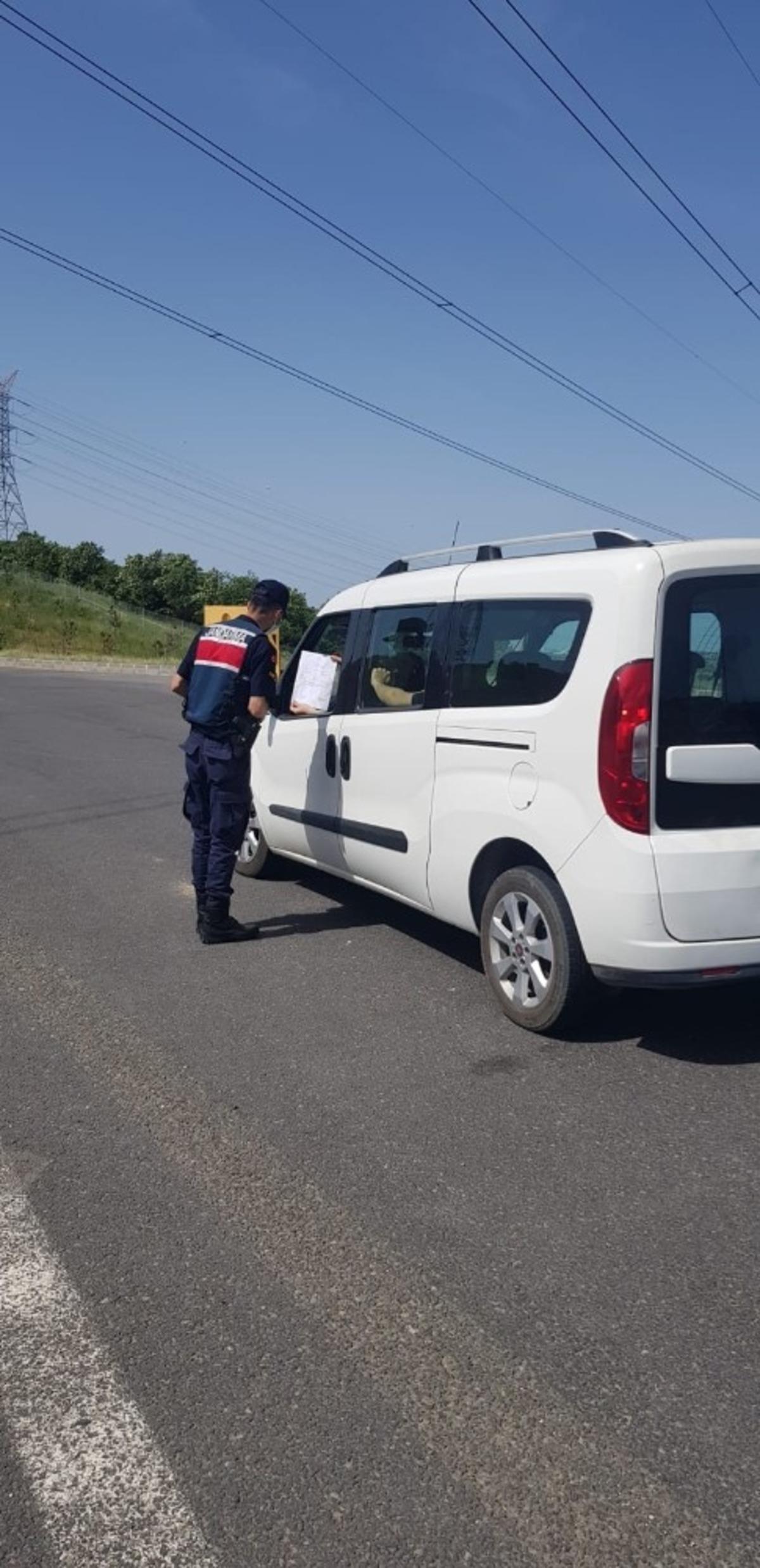 Kocaeli&rsquo;de aranan 4 kişi jandarma denetiminde yakalandı