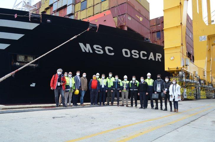 Dünyanın en büyük konteyner gemisi Tekirdağ’da demirledi G4